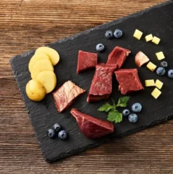 MeatLove Game with Beef Mokra Karma dla psa op. 400g WYPRZEDAŻ